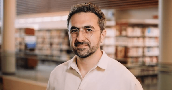 Microsoft AI Chief Mustafa Suleyman Announces Collaboration with OpenAI Amid Industry Competition